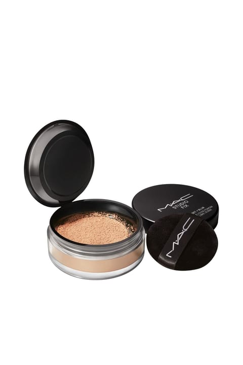 M.A.C Studio Fix Pro Set بدون حس سنگینی، تثبیتکننده تا ۸ ساعت — Medium