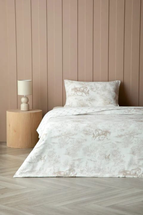 ست ملحفه یک‌نفره کرم‌کرپ طرح Equestrian Toile با ملحفه ۱۶۰×۲۲۰ سانتی‌متر قهوه‌ای