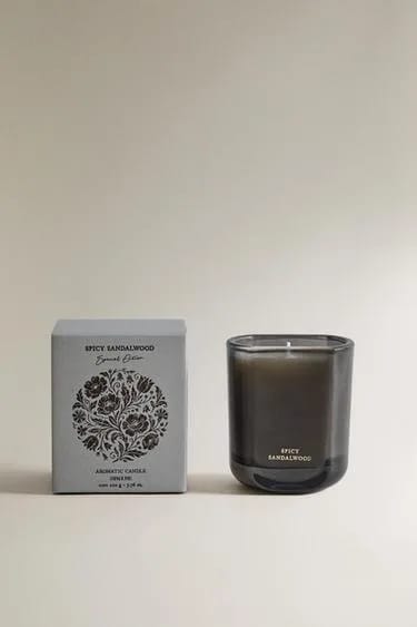 شمع معطر چوب صندل ادویه‌ای (۲۲۰ گرم)