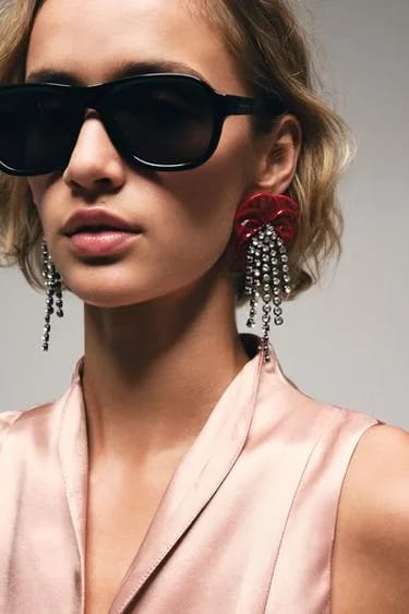 Zara گوشواره گل درخشان