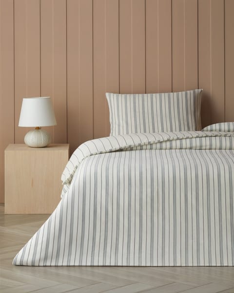 ست روتختی دو نفره Heritage Stripe با ملحفه، نخ پنبه‌ای رنگ‌شده در تار، ۲۰۰×۲۲۰ سانتی‌متر، سرمه‌ای - کرم
