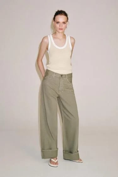Zara — تاپ با نوار کنتراست