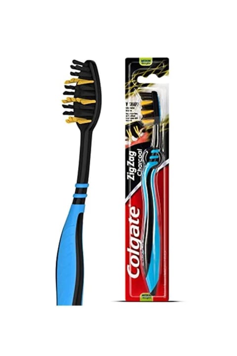 Colgate ZigZag Charcoal مسواک متوسط برای تمیزی بین دندان‌ها
