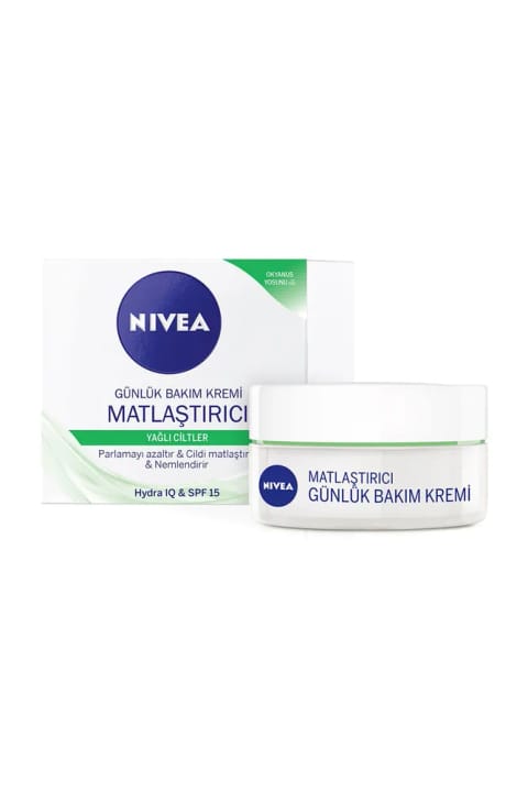 کرم مراقبت روزانه ماتکننده NIVEA با جلبک دریایی برای پوستهای چرب