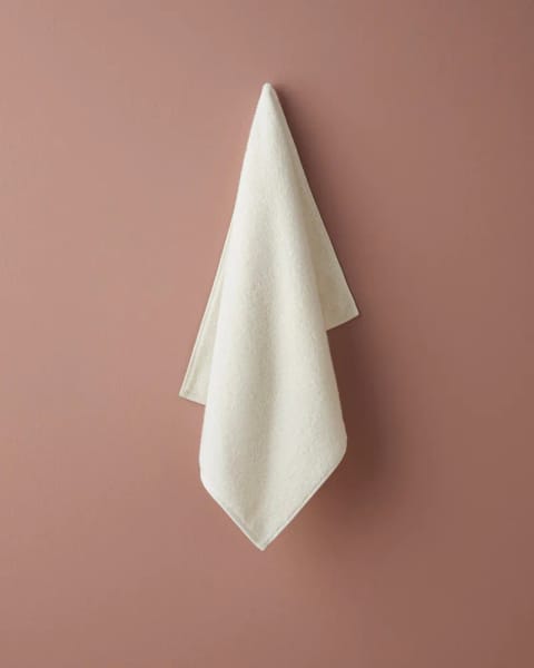 حوله صورت Cotton Line ۱۰۰٪ پنبه ۵۰×۹۰ سانتی‌متر اکرو ۵۰۰ گرم بر متر مربع