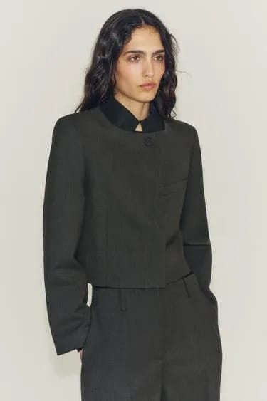 Zara کاپشن بلیزر کوتاه ZW Collection با یقه کنتراست