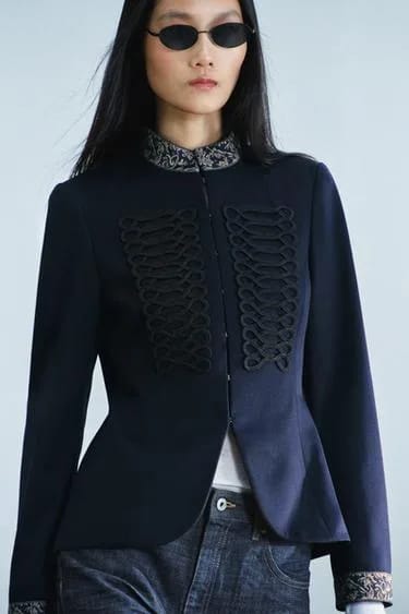 ZW COLLECTION ژاکت پشمی با دکمه فاگ گلدوزی متضاد