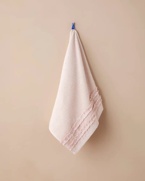 حوله صورت Soft Ruffle ۱۰۰٪ پنبه ۵۰×۸۰ سانتی‌متر پودره‌ای