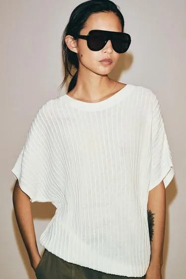 TEXTURED KNIT TOP
