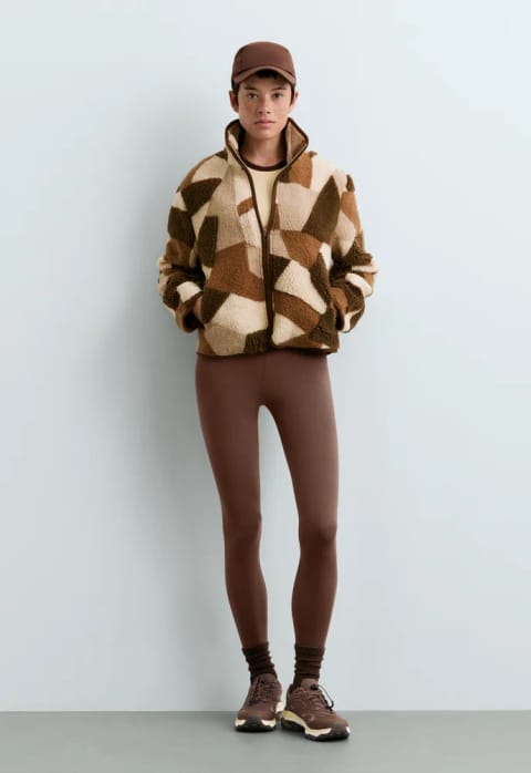 کاپشن طرح Faux-shearling