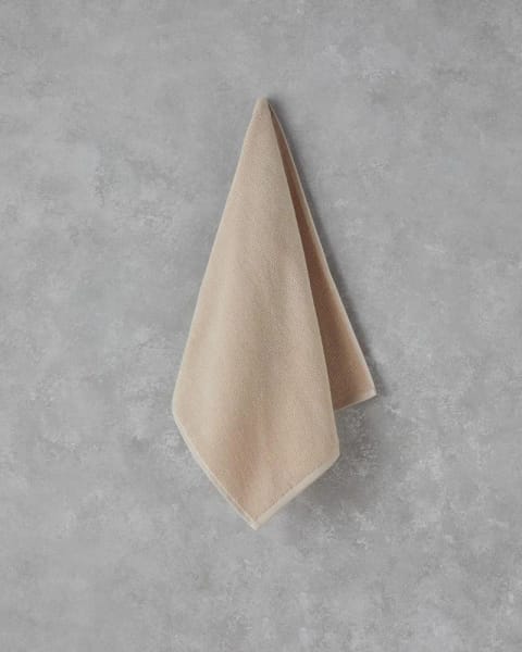 حوله صورت Fluffy Cotton Plus ۱۰۰٪ پنبه ۵۰×۸۰ سانتی‌متر بژ